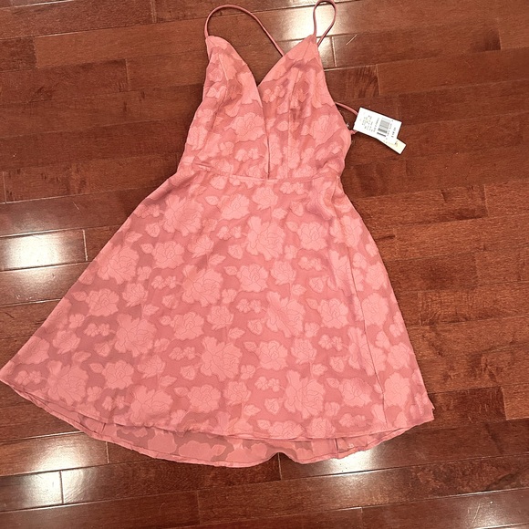 Kohl's Dresses & Skirts - NWT Rose Dress